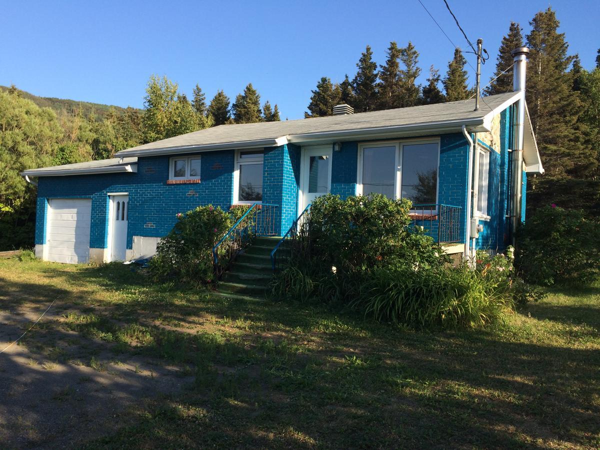 Maison Bleue Sainte Anne-des-Chênes Exterior foto